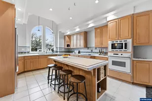 2680 E Mountain View Dr SE, Albany, OR 97322 - Photo 12