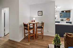 1201 SW 28th St, Redmond, OR 97756 - Photo 8