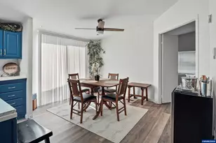 1201 SW 28th St, Redmond, OR 97756 - Photo 10