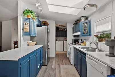 1201 SW 28th #27 St, Redmond, OR 97756 - Photo 14