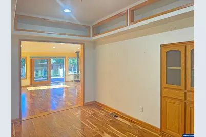 6898 Thurston Rd, Springfield, OR 97478 - Photo 12