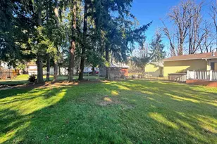 6898 Thurston Rd, Springfield, OR 97478 - Photo 34