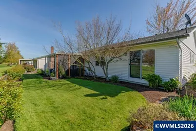 575 N Cascade Dr, Woodburn, OR 97071 - Photo 18