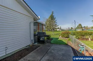 575 N Cascade Dr, Woodburn, OR 97071 - Photo 10