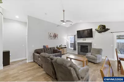 806 Wassom St, Lebanon, OR 97355 - Photo 8