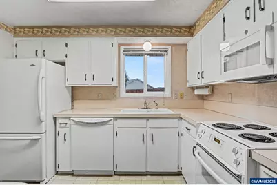 2160 Santiam Dr, Woodburn, OR 97071 - Photo 12