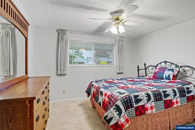 2160 Santiam Dr, Woodburn, OR 97071 - Photo 18