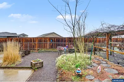 2160 Santiam Dr, Woodburn, OR 97071 - Photo 28