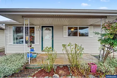 2160 Santiam Dr, Woodburn, OR 97071 - Photo 4