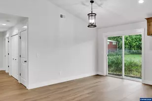 4435 Knotty Pne Ct, Sweet Home, OR 97386 - Photo 6