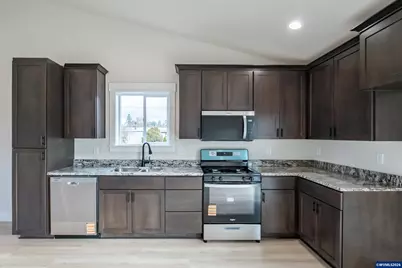 4435 Knotty Pine Ct, Sweet Home, OR 97386 - Photo 12