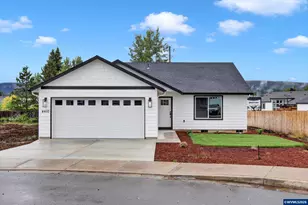 4410 Knotty Pne Ct, Sweet Home, OR 97386 - Photo 2