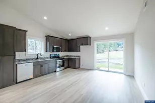 4410 Knotty Pne Ct, Sweet Home, OR 97386 - Photo 12