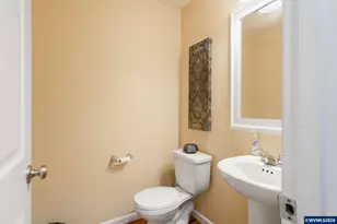 2308 Sunny Ln NW, Albany, OR 97321 - Photo 12