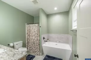 41 Fern St, Lincoln Beach, OR 97388 - Photo 16