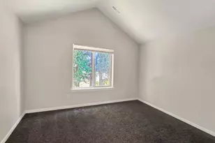 4074 Aden Pl NE, Salem, OR 97305 - Photo 10