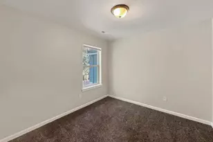 4074 Aden Pl NE, Salem, OR 97305 - Photo 12