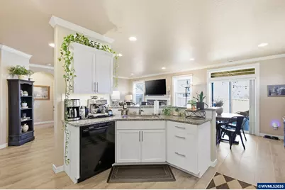 591 Argon Av, Eugene, OR 97404 - Photo 12