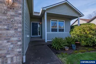 2066 NW Violet Ave, Albany, OR 97321 - Photo 4