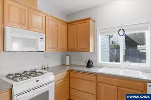 2066 NW Violet Ave, Albany, OR 97321 - Photo 18