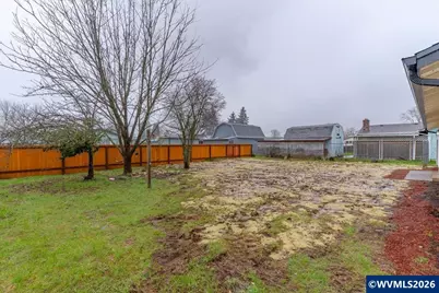 2440 S 2nd St, Lebanon, OR 97355 - Photo 26