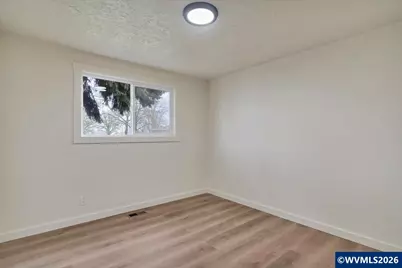 2440 S 2nd St, Lebanon, OR 97355 - Photo 18