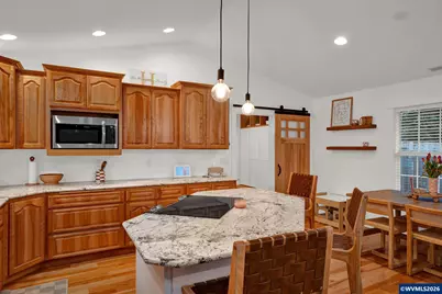 37502 Agate Dr, Lebanon, OR 97355 - Photo 10