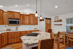 37502 Agate Dr, Lebanon, OR 97355 - Photo 10