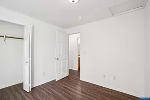 2315 SW Hannah Cir, McMinnville, OR 97128 - Photo 26