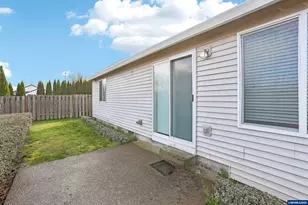 2315 SW Hannah Cir, McMinnville, OR 97128 - Photo 28