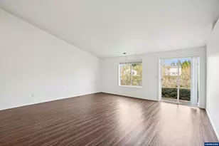 2315 SW Hannah Cir, McMinnville, OR 97128 - Photo 8