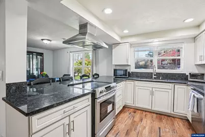 2095 Popcorn Ct NW, Salem, OR 97304 - Photo 8