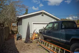 1160 Cedar St, Sweet Home, OR 97386 - Photo 8