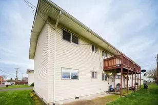 910 SE 18th Ave, Albany, OR 97322 - Photo 6