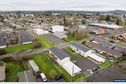 910 SE 18th Av, Albany, OR 97322 - Photo 10