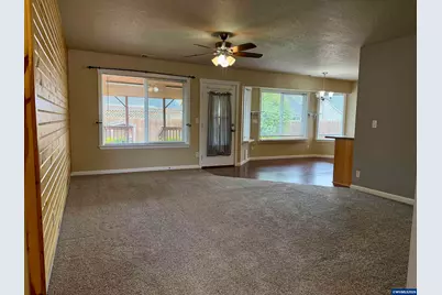 3480 Bald Eagle Dr, Lebanon, OR 97355 - Photo 2