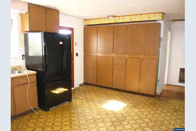 1371 B St, Independence, OR 97351 - Photo 10