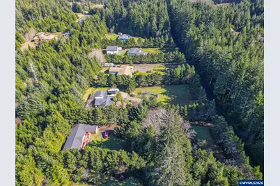 290 SW Newton Dr, Waldport, OR 97394 - Photo 38