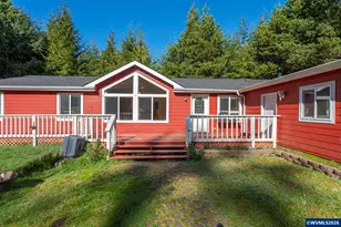 290 SW Newton Dr, Waldport, OR 97394 - Photo 4