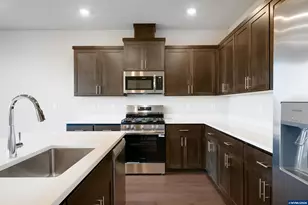 5757 Edward Ct SE, Albany, OR 97322 - Photo 2