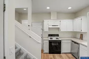 505 &amp 511 Woodland Dr NW, Salem, OR 97304 - Photo 32