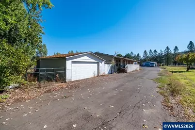 1145 43rd Av, Sweet Home, OR 97386 - Photo 2