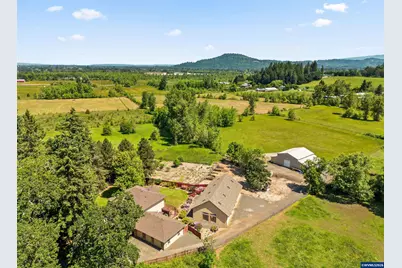 37310 Fawn Dr, Lebanon, OR 97355 - Photo 1