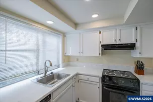 6680 Continental Cir SE, Salem, OR 97306 - Photo 10