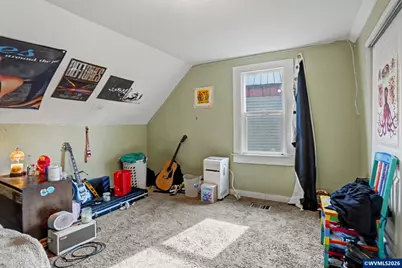 213 Mill St, Silverton, OR 97381 - Photo 16