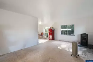 1445 S Crestline Dr, Waldport, OR 97394 - Photo 2