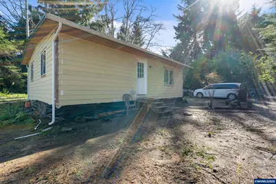 1445 S Crestline Dr, Waldport, OR 97394 - Photo 12