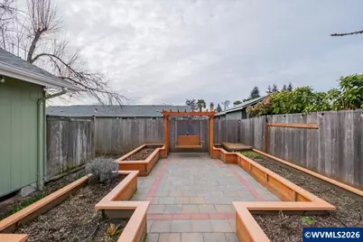 5718 E St, Springfield, OR 97478 - Photo 40
