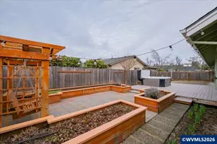 5718 E St, Springfield, OR 97478 - Photo 44