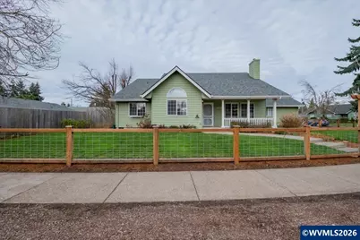 5718 E St, Springfield, OR 97478 - Photo 2